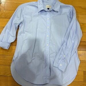 Women’s Universal Thread Light Blue Casual Button Down Shirt